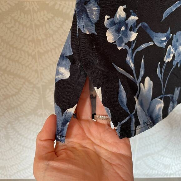 Jos. A. Bank Silk Blue Floral Tropical Camp Collar Button Down Shirt, Size XL - Picture 5 of 13